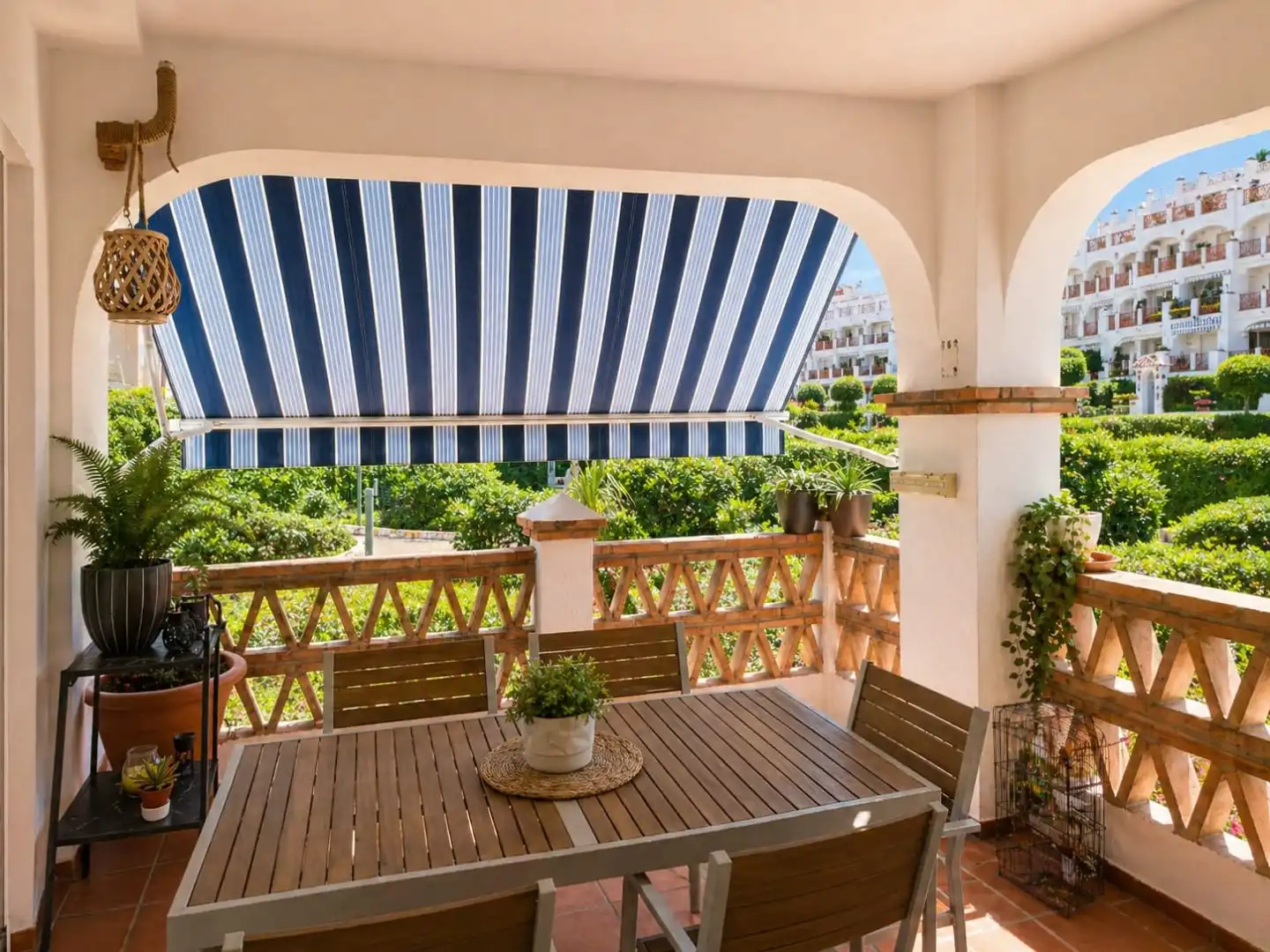 Piso en venta en Avenida Suiza, 17, Mijas Golf Terraza de Piso en venta en Mijas con Terraza, Piscina y Balcón