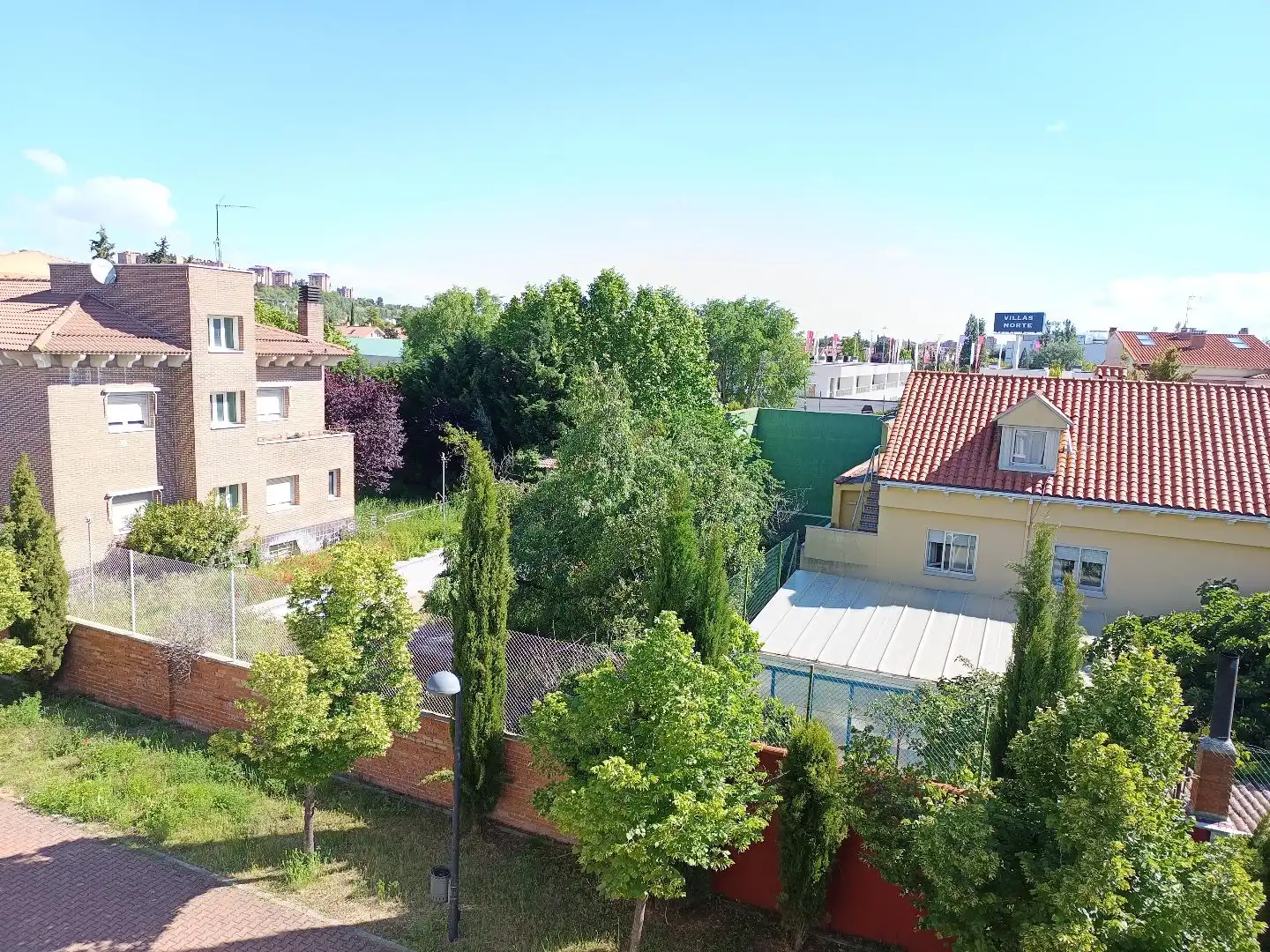Pis en venda a Plaza de las Villas, 1, Las Villas - Valparaiso - El Peral Vista exterior de Pis en venda en Valladolid amb Calefacció, Parquet i Traster
