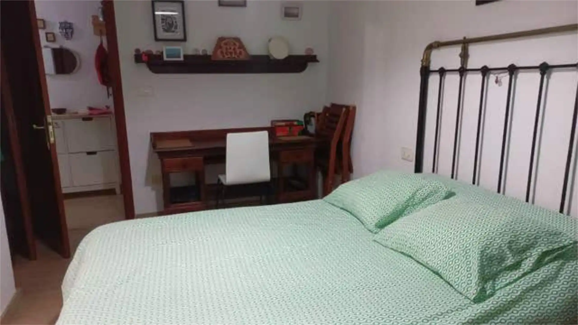 Apartamento de alquiler en Coiro Habitación de Apartamento de alquiler en Cangas con Terraza y Amueblado