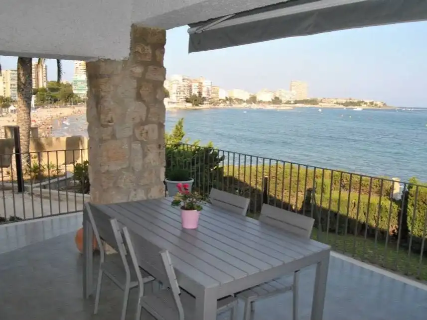 Finca rústica de alquiler en Carrer Sol Naixent, 40, Albufereta Terraza de Finca rústica de alquiler en Alicante / Alacant con Aire acondicionado, Calefacción y Jardín privado