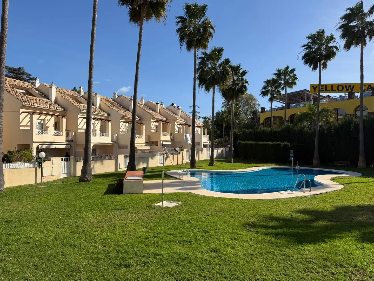 Casa adosada en venta en Avenida Pinos de Los, 18, El Rosario - Ricmar Jardín de Casa adosada en venta en Marbella con Aire acondicionado, Terraza y Piscina