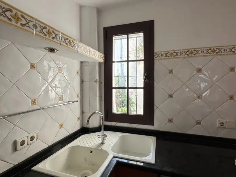 Flat for sale in Avenida las Palmeras, 11, Huerta Belón - Calvario Bathroom of Flat for sale in Marbella with Terrace, Swimming Pool and Balcony