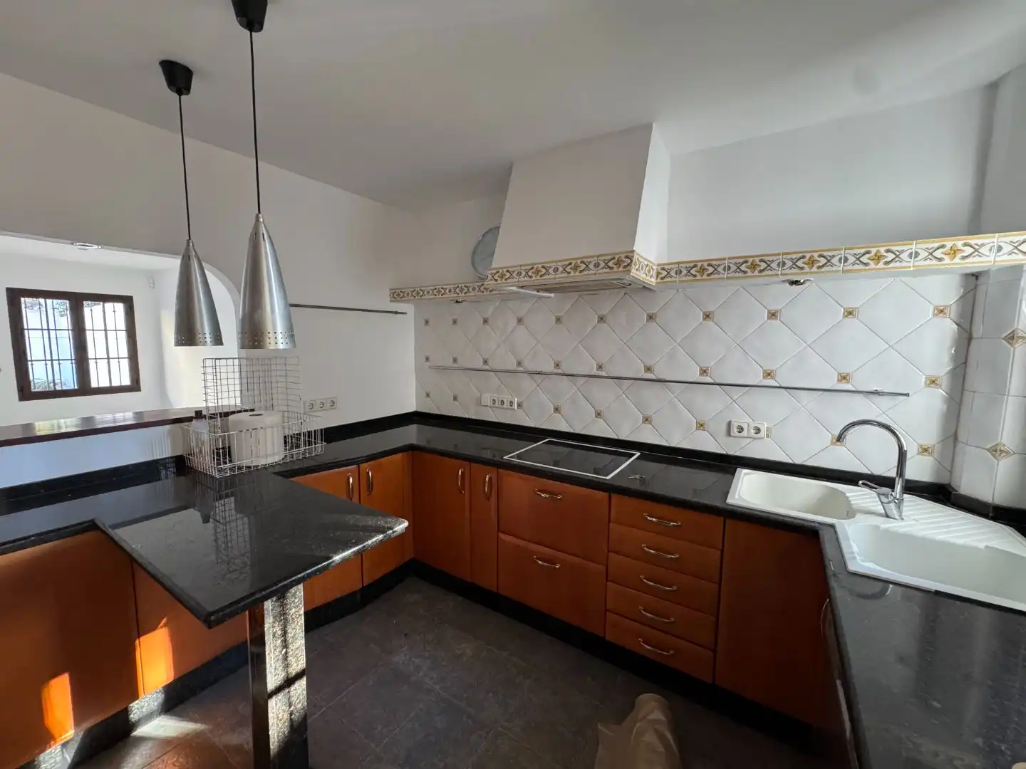 Flat for sale in Avenida las Palmeras, 11, Huerta Belón - Calvario Kitchen of Flat for sale in Marbella with Terrace, Swimming Pool and Balcony