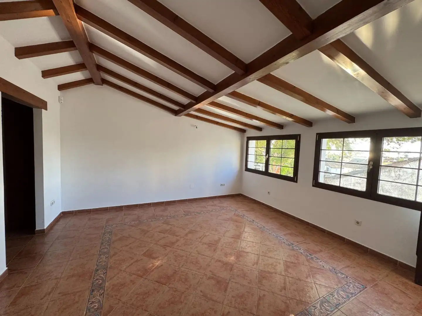 Flat for sale in Avenida las Palmeras, 11, Huerta Belón - Calvario Living room of Flat for sale in Marbella with Terrace, Swimming Pool and Balcony