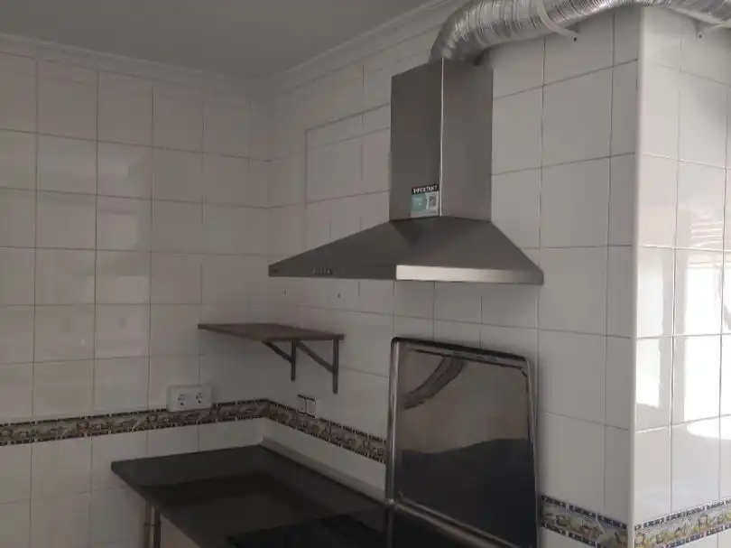 Piso de alquiler en Calle Isabel Cheix, 4, Sevilla Capital Cocina de Piso de alquiler en Sevilla Capital con Aire acondicionado y Balcón