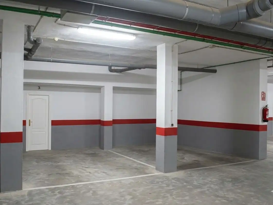 Flat for sale in Calle de la Cordera, 34, Montemar Parking of Flat for sale in Torremolinos with Air Conditioner, Heating and Terrace