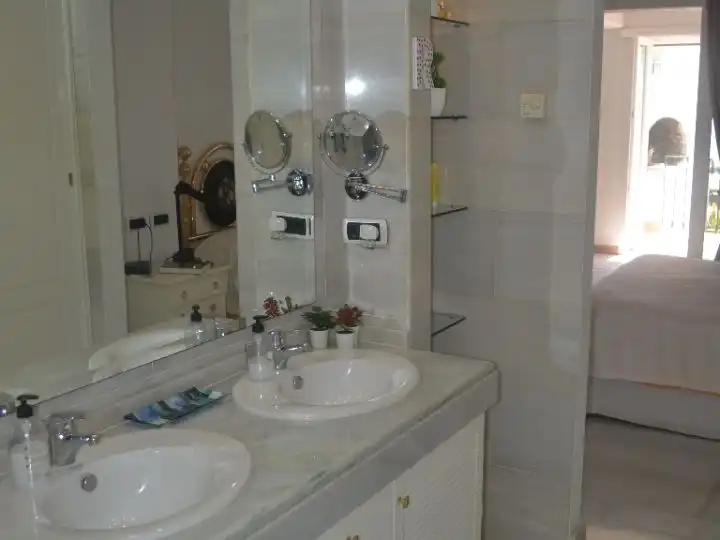 Flat for sale in Calle de la Cordera, 34, Montemar Bathroom of Flat for sale in Torremolinos with Air Conditioner, Heating and Terrace