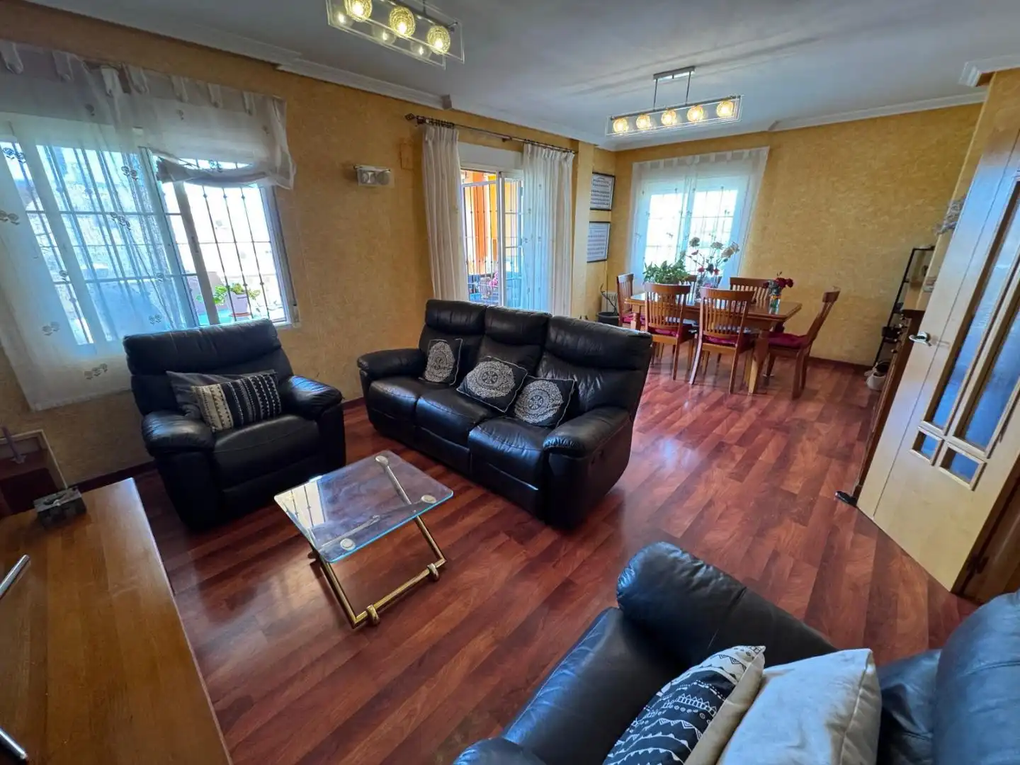 Piso en venta en Calle Meridiano, 14, Aguas Nuevas Sala de estar de Piso en venta en Torrevieja con Aire acondicionado, Terraza y Piscina