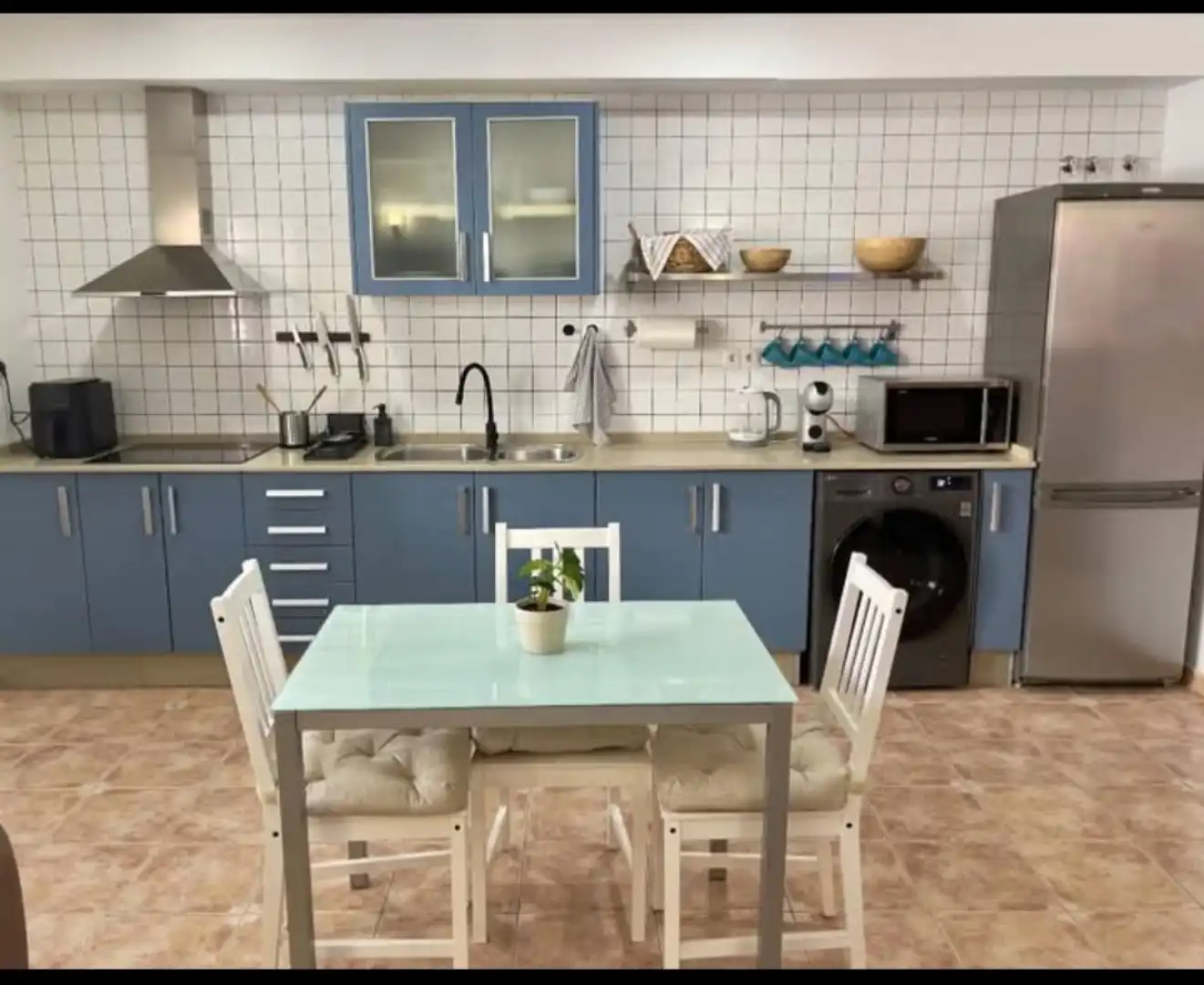 Piso en venta en Calle Almirante Yusty Pita, 10, Playa de Arinaga Cocina de Piso en venta en Agüimes con Trastero, Amueblado y Lavadora