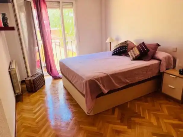 Bedroom of Flat for rent in  Madrid Capital  with Air Conditioner and Balcony