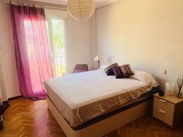 Bedroom of Flat for rent in  Madrid Capital  with Air Conditioner and Balcony