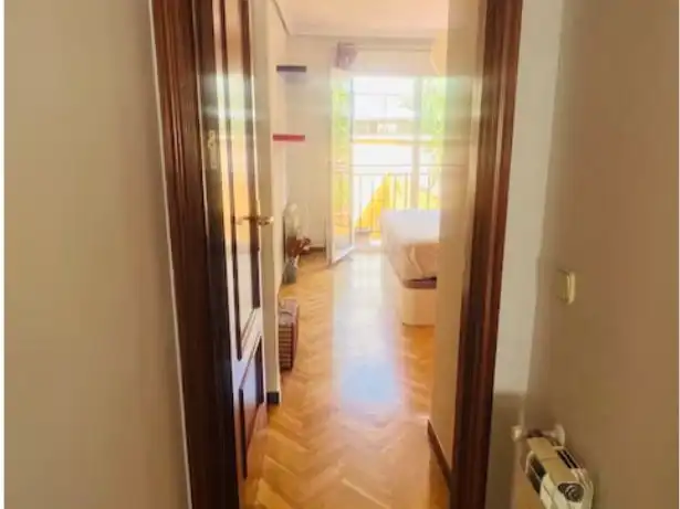 Flat for rent in  Madrid Capital  with Air Conditioner and Balcony