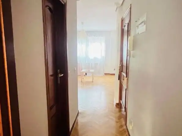 Flat for rent in  Madrid Capital  with Air Conditioner and Balcony