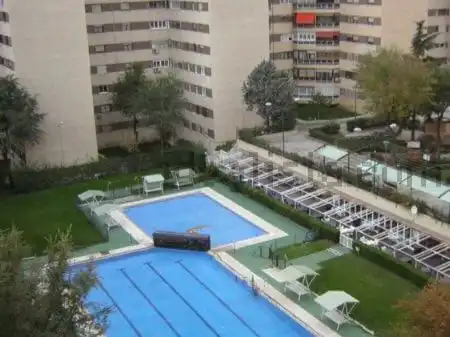 Swimming pool of Flat for sale in Madrid  with Air Conditioner, Heating and Terrace