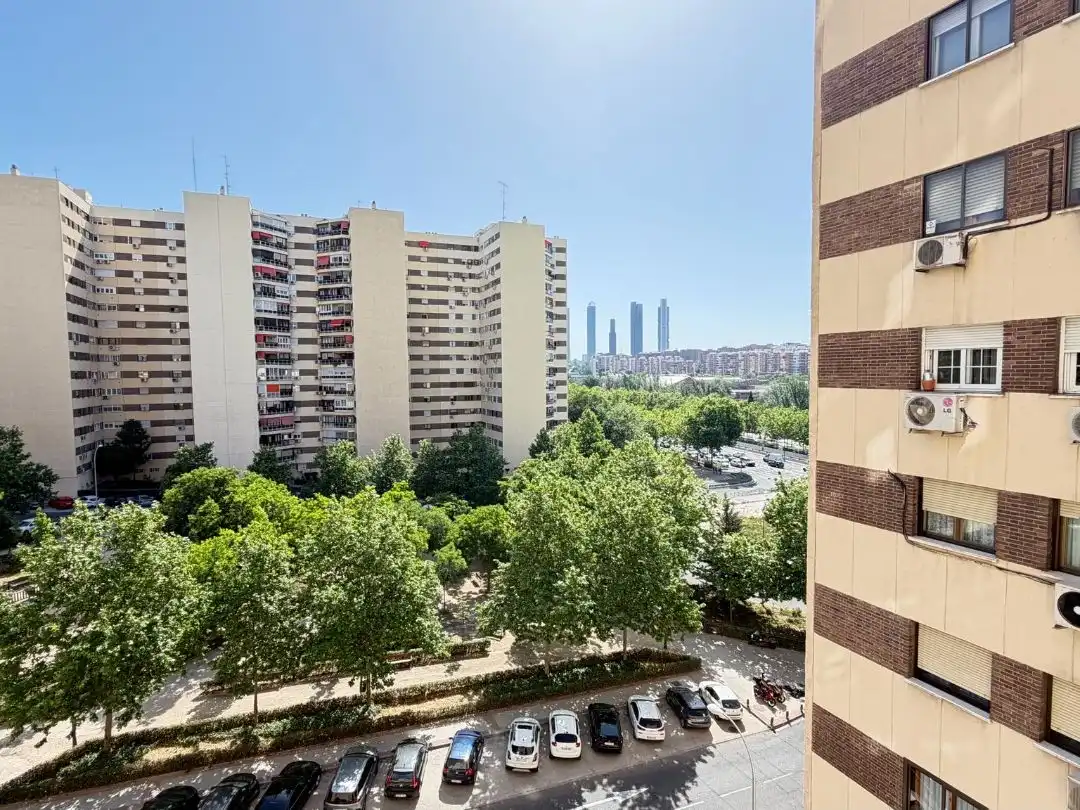 Flat for sale in Avenida de Betanzos, 81, Peñagrande Exterior view of Flat for sale in Madrid with Air Conditioner, Heating and Terrace
