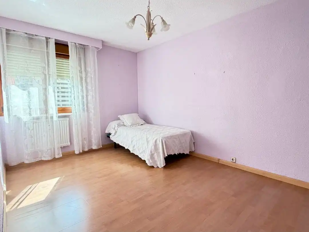Flat for sale in Avenida de Betanzos, 81, Peñagrande Bedroom of Flat for sale in Madrid with Air Conditioner, Heating and Terrace
