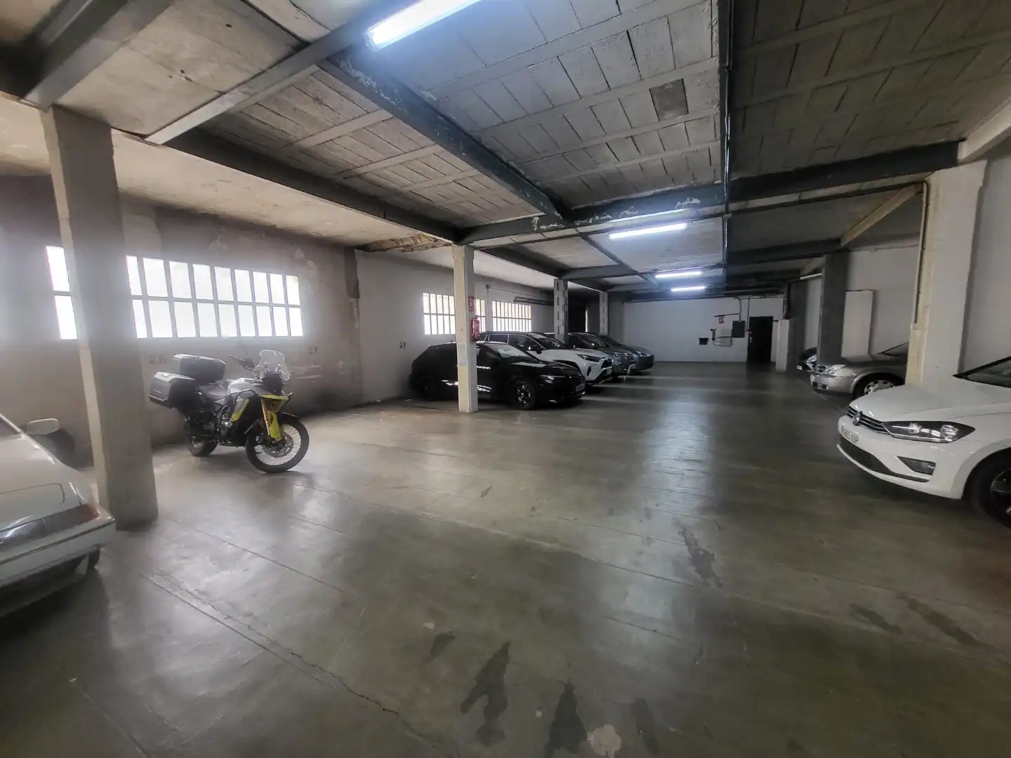 Garaje en venta en Carrer Port Lligat, Eixample - Horta Capallera Parking de Garaje en venta en Figueres