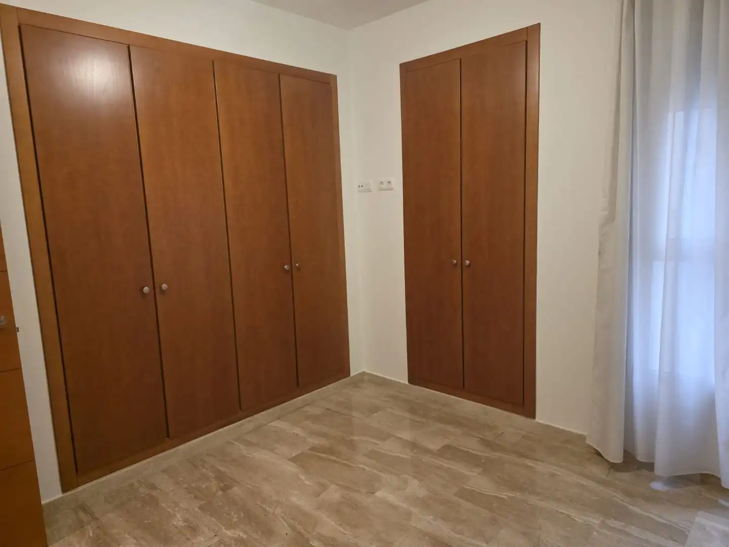 Flat for rent in Carrer de Llorenç Salom, 5, La Raïosa Bedroom of Flat for rent in Valencia Capital with Air Conditioner and Balcony