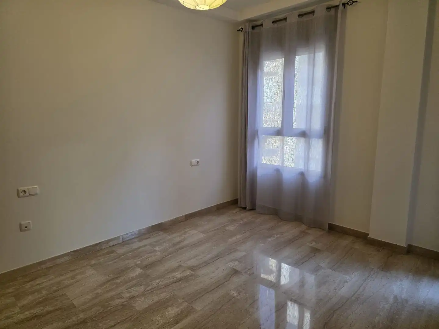 Flat for rent in Carrer de Llorenç Salom, 5, La Raïosa Bedroom of Flat for rent in Valencia Capital with Air Conditioner and Balcony