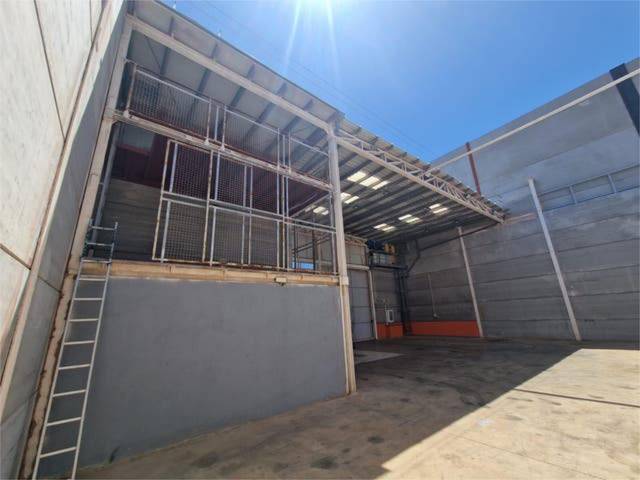 Nave industrial en Alquiler en Sardina