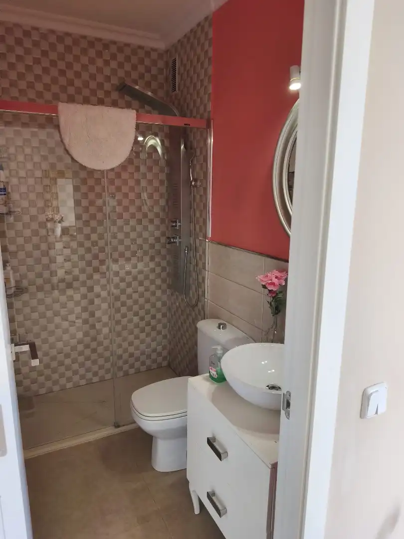 Baño de Casa adosada en venta en Mairena del Alcor con Aire acondicionado