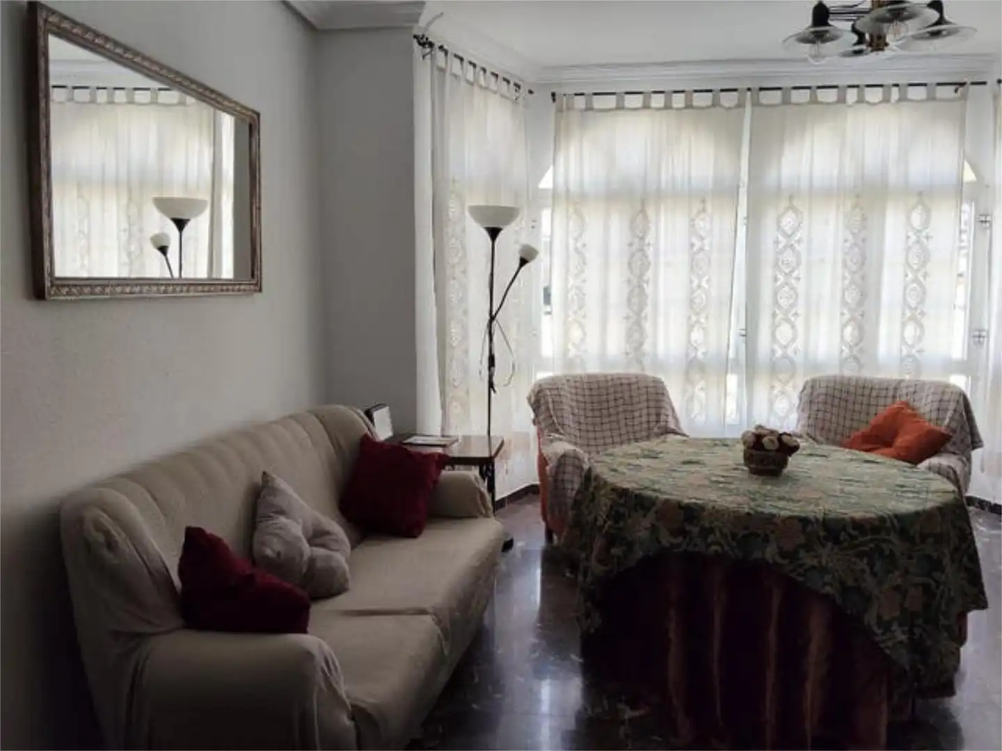 Sala d'estar de Pis de lloguer en Villacarrillo amb Moblat