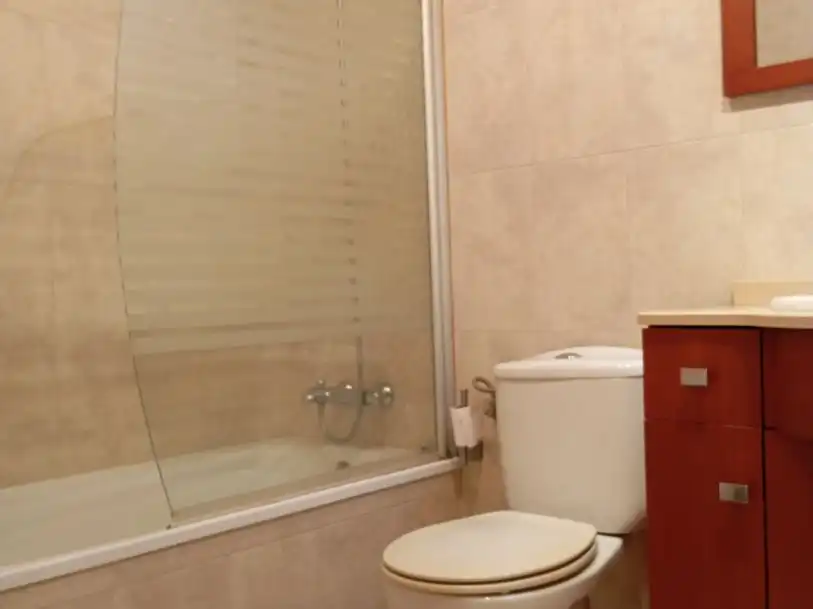 Piso en venta en Calle del Progreso, 6, Ampuero Baño de Piso en venta en Ampuero con Terraza y Balcón