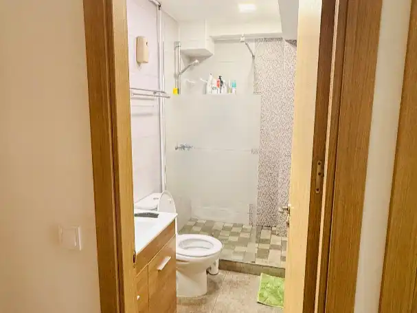 Flat for sale in Calle de Cuenca, 38, Villayuventus - Renfe Bathroom of Flat for sale in Parla with Air Conditioner