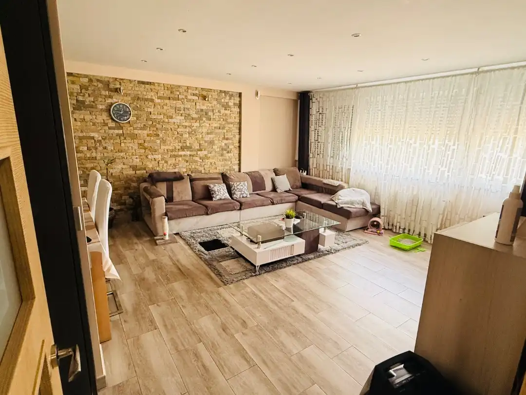 Flat for sale in Calle de Cuenca, 38, Villayuventus - Renfe Living room of Flat for sale in Parla with Air Conditioner