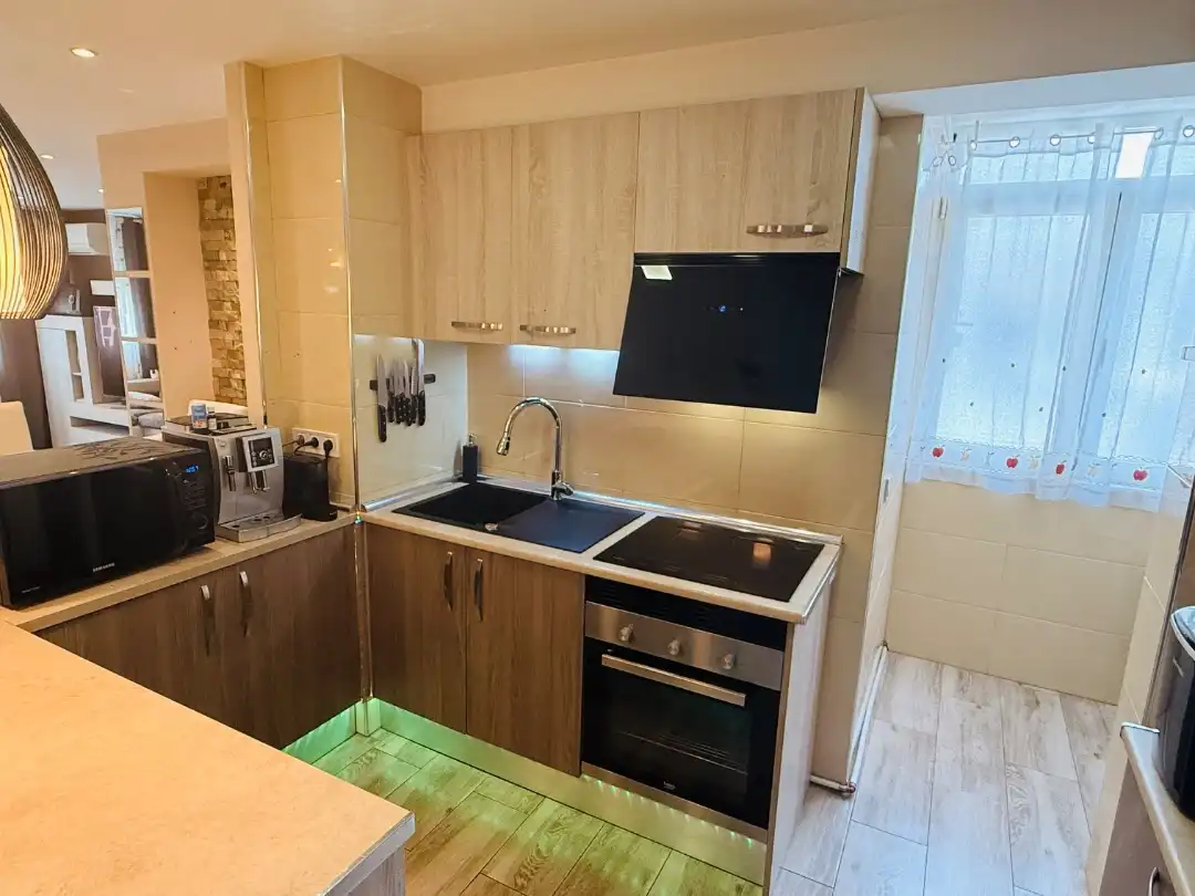 Flat for sale in Calle de Cuenca, 38, Villayuventus - Renfe Kitchen of Flat for sale in Parla with Air Conditioner