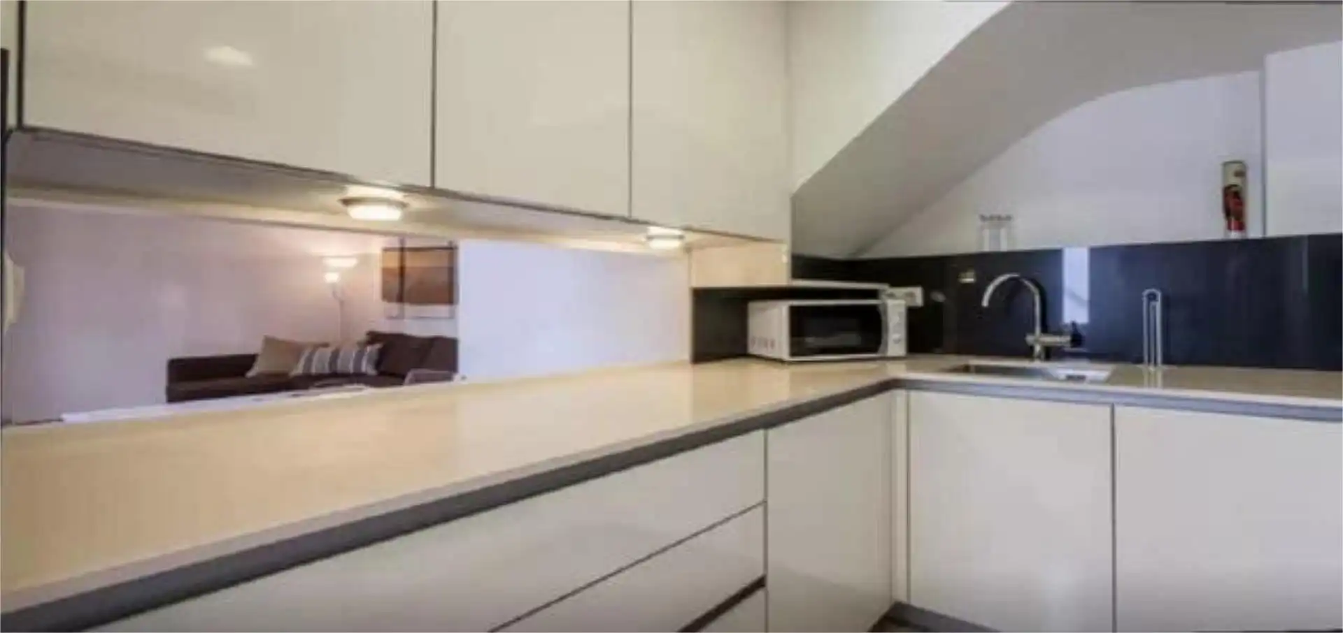 Apartamento de alquiler en Alfalfa - Santa Cruz Cocina de Apartamento de alquiler en Sevilla con Terraza y Amueblado