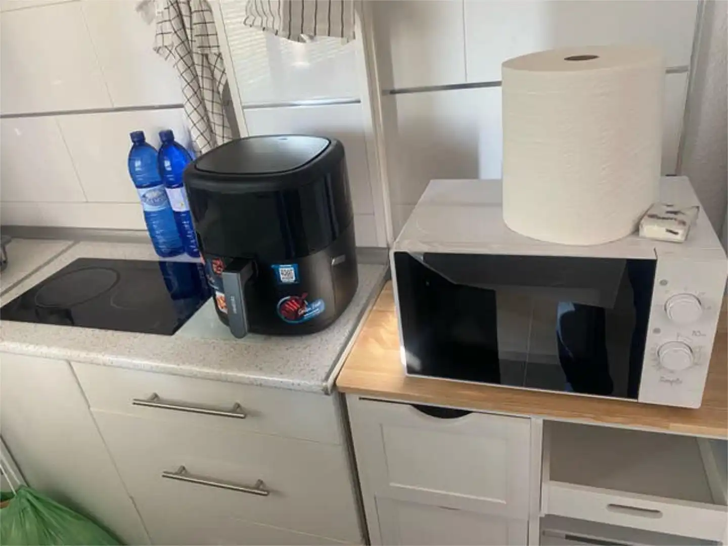 Cuina de Apartament de lloguer en Almería amb Jardí privat, Terrassa i Piscina