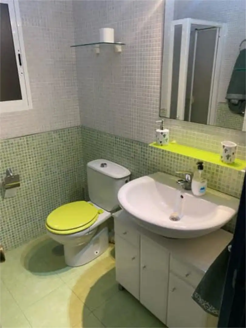 Bany de Apartament de lloguer en Almería amb Jardí privat, Terrassa i Piscina
