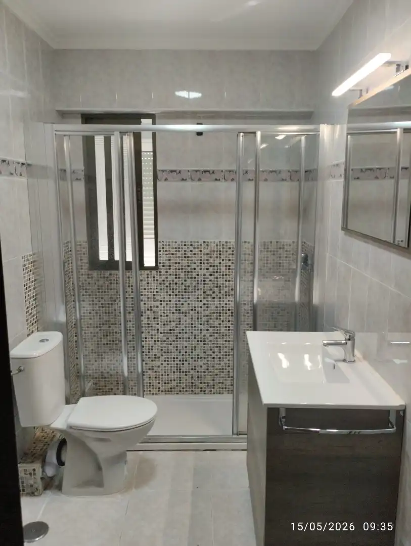Badezimmer von Wohnung zur Miete in Valladolid mit Heizung, Parkett und Terrasse