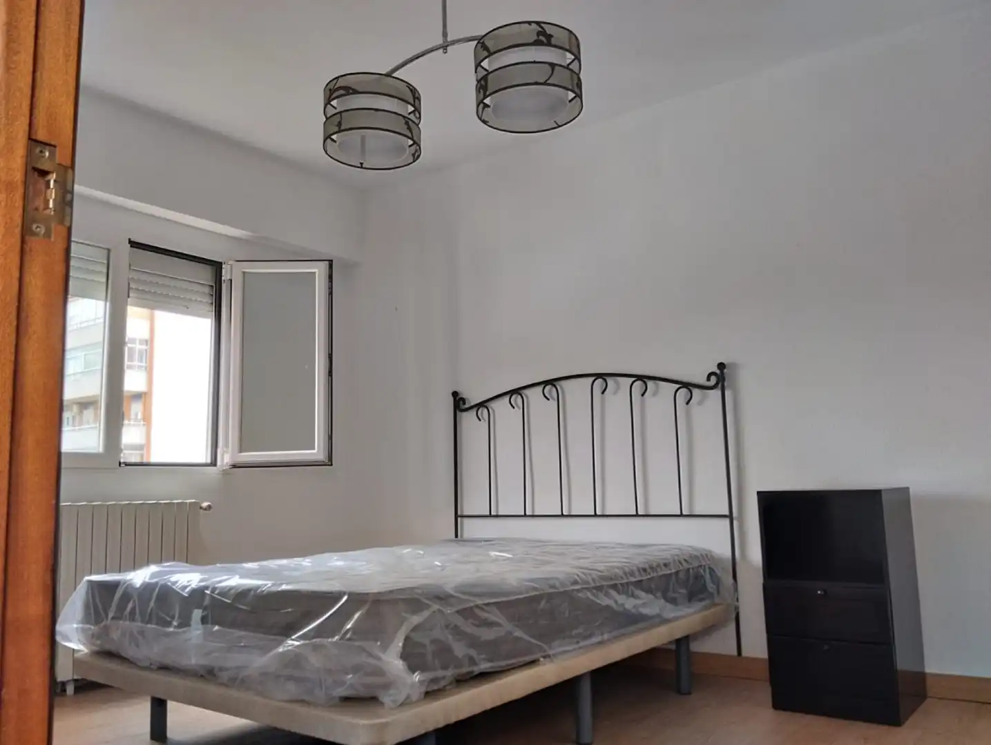 Schlafzimmer von Wohnung zur Miete in Valladolid mit Heizung, Parkett und Terrasse