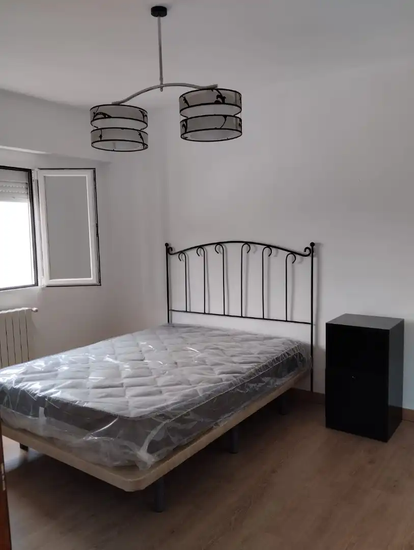 Schlafzimmer von Wohnung zur Miete in Valladolid mit Heizung, Parkett und Terrasse