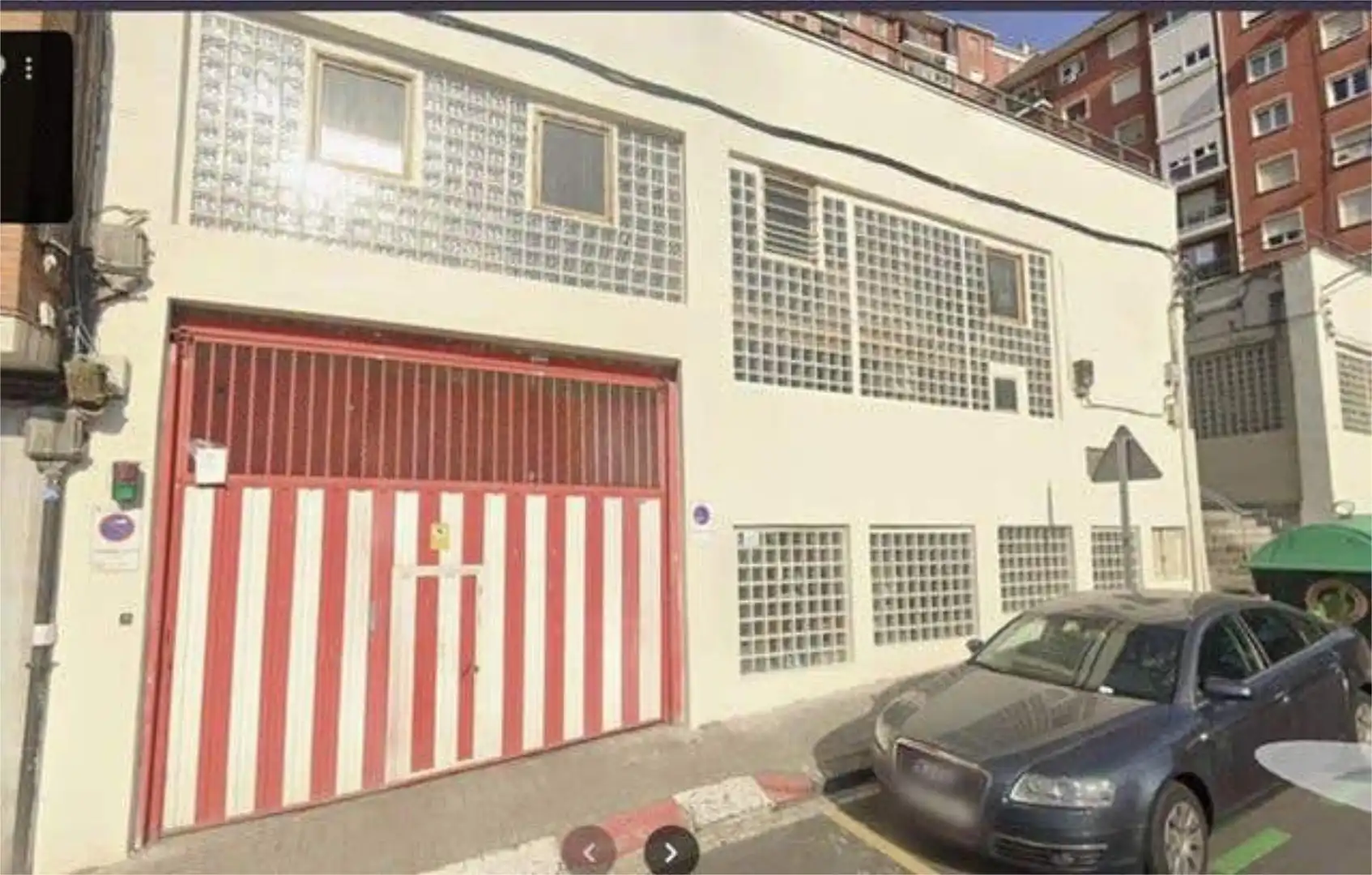 Vista exterior de Garaje de alquiler en Bilbao 