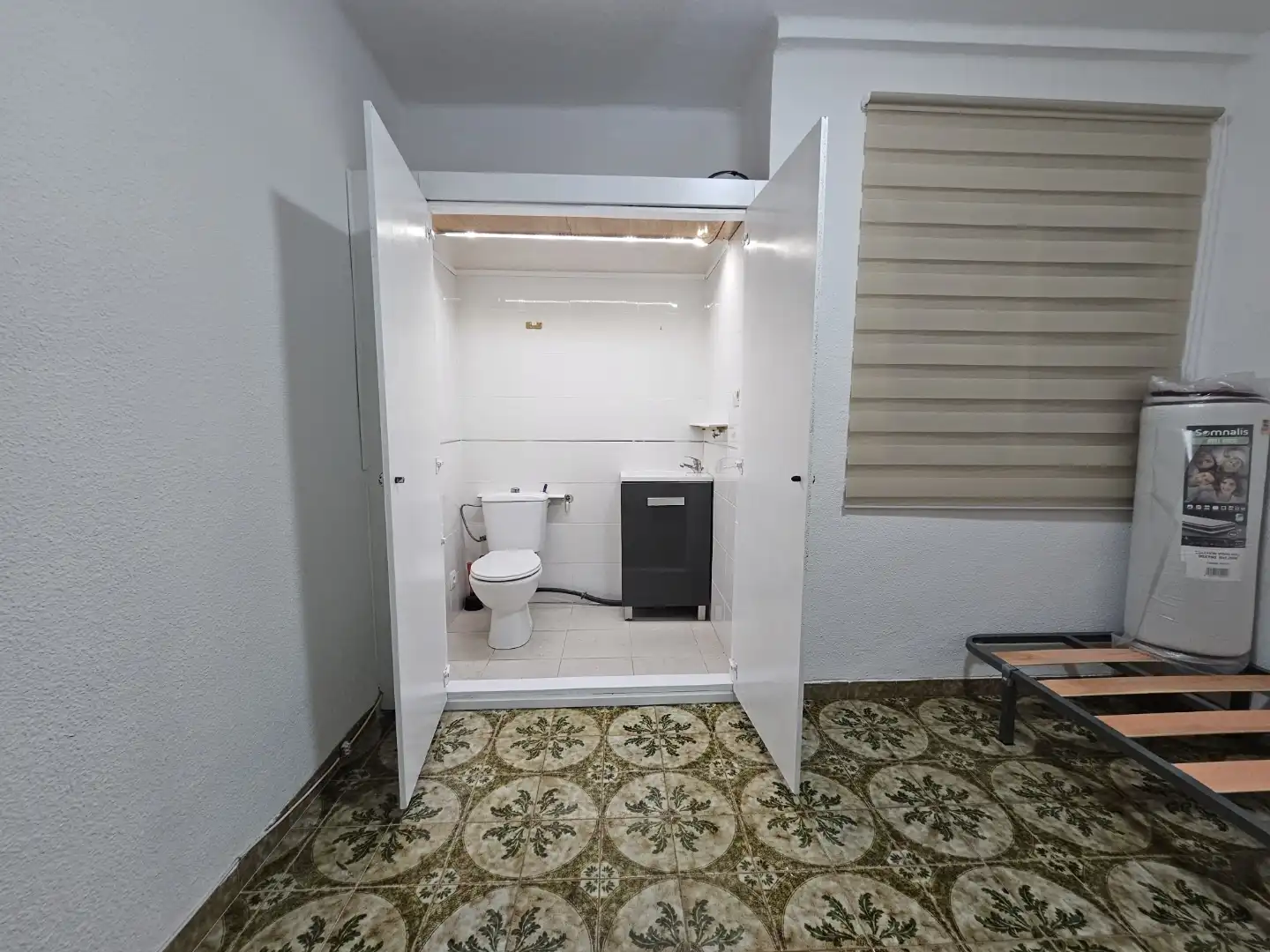 Room in Calle José Iturbi, 14, El Molí Room in Calle José Iturbi, 14, El Molí