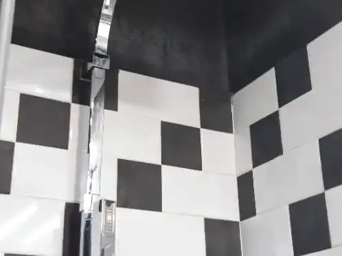Flat for sale in Calle San Lamberto, 19, Ventas Bathroom of Flat for sale in Madrid with Heating, Parquet flooring and Storage room