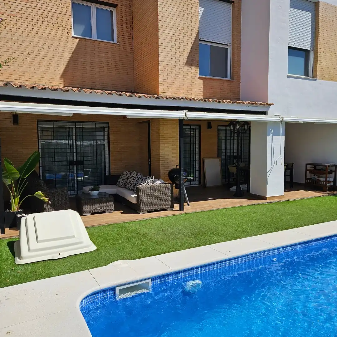 Terrace of Houses for sale in Espartinas  with Air Conditioner, Terrace and Swimming Pool
