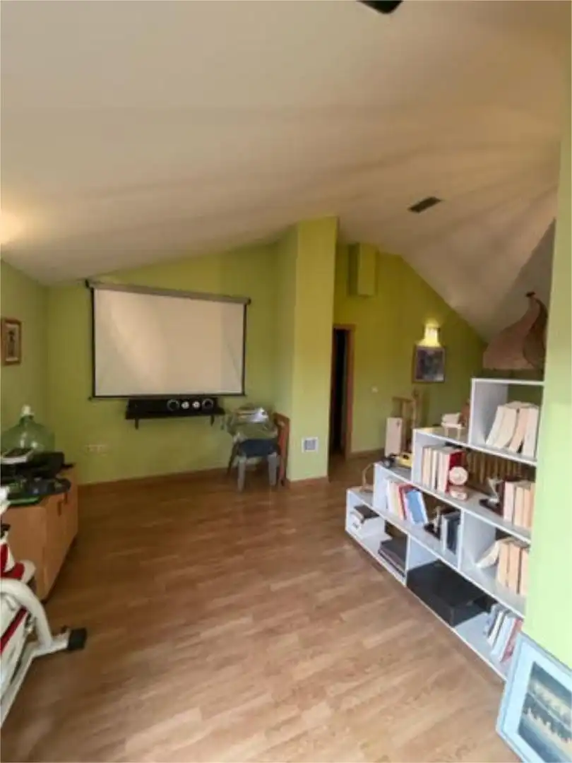 Casa adosada en venta en La Adrada Sala de estar de Casa adosada en venta en La Adrada con Calefacción, Jardín privado y Terraza
