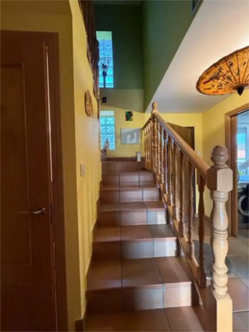 Casa adosada en venta en La Adrada Casa adosada en venta en La Adrada con Calefacción, Jardín privado y Terraza
