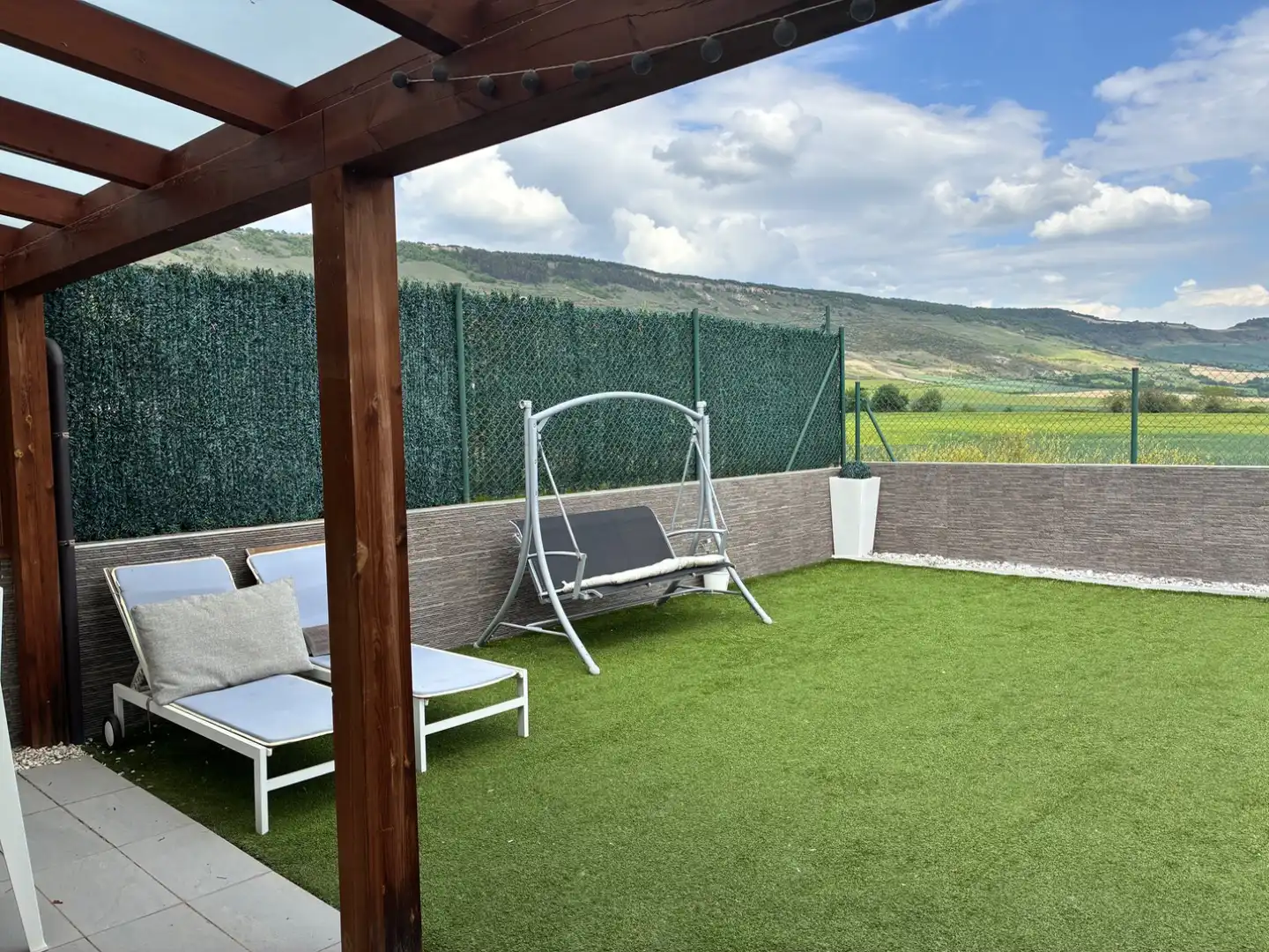 Casa adosada en venta en Calle Iturzulo, 23, Valle de Elorz / Elortzibar Terraza de Casa adosada en venta en Valle de Elorz / Elortzibar con Aire acondicionado y Terraza