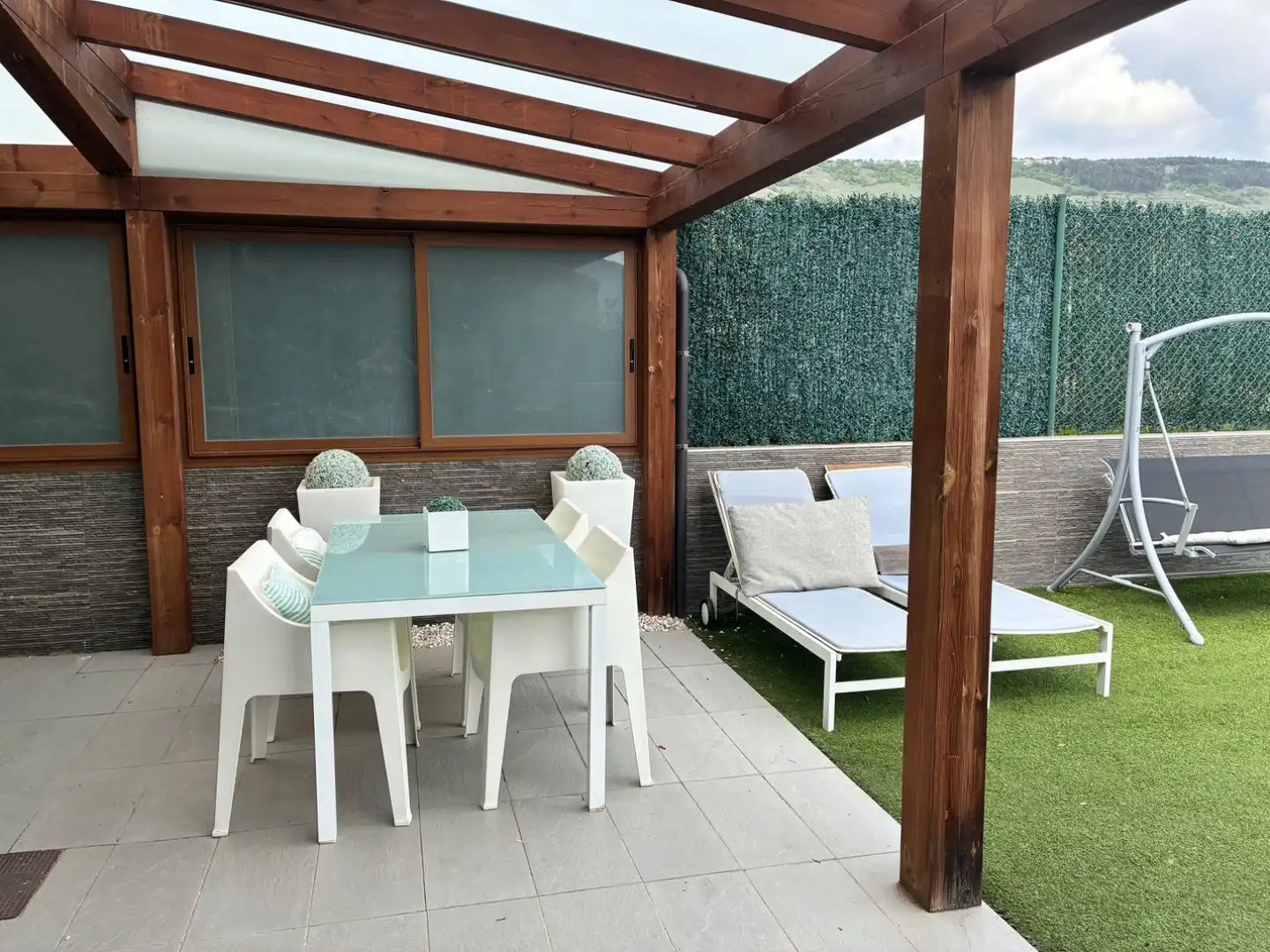 Casa adosada en venta en Calle Iturzulo, 23, Valle de Elorz / Elortzibar Terraza de Casa adosada en venta en Valle de Elorz / Elortzibar con Aire acondicionado y Terraza