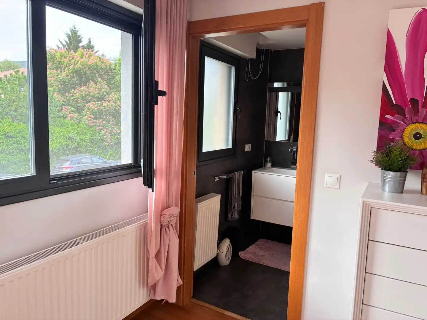 Casa adosada en venta en Calle Iturzulo, 23, Valle de Elorz / Elortzibar Baño de Casa adosada en venta en Valle de Elorz / Elortzibar con Aire acondicionado y Terraza
