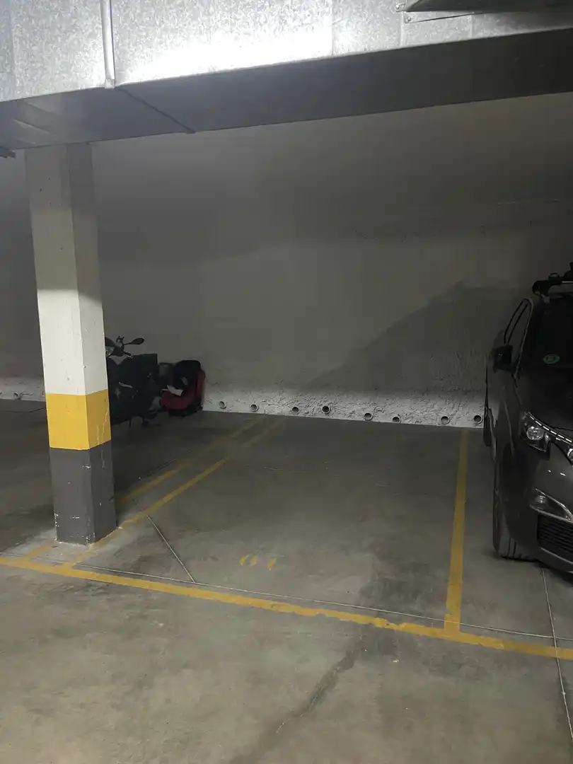 Garatge de lloguer a Avenida del Monasterio de Silos, 6, Montecarmelo Aparcament de Garatge de lloguer en Madrid
