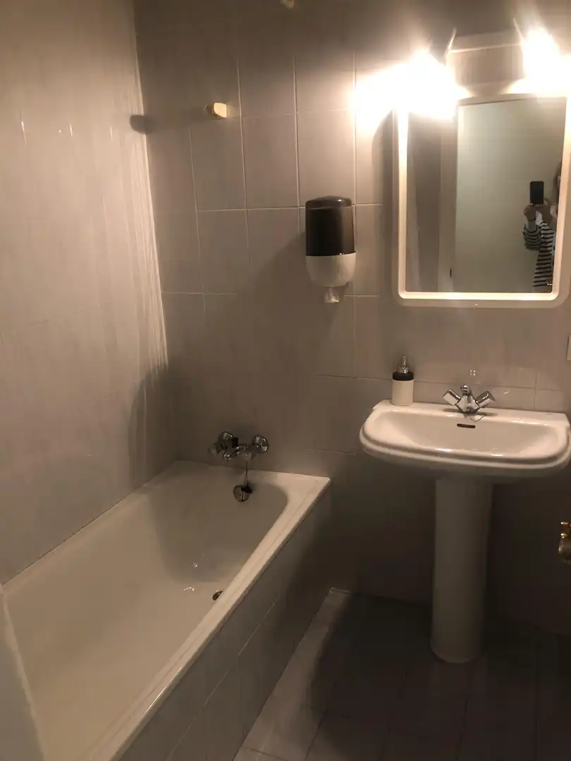 Wohnung zum Verkauf in Avenida de Ramón y Cajal, 41, Ciudad Jardín Badezimmer von Wohnung zum Verkauf in Sevilla Capital mit Klimaanlage, Terrasse und Balkon