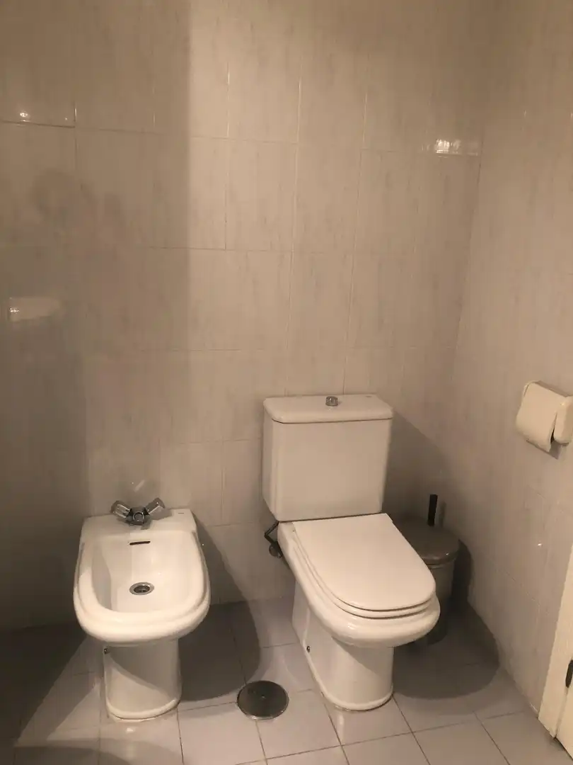 Wohnung zum Verkauf in Avenida de Ramón y Cajal, 41, Ciudad Jardín Badezimmer von Wohnung zum Verkauf in Sevilla Capital mit Klimaanlage, Terrasse und Balkon
