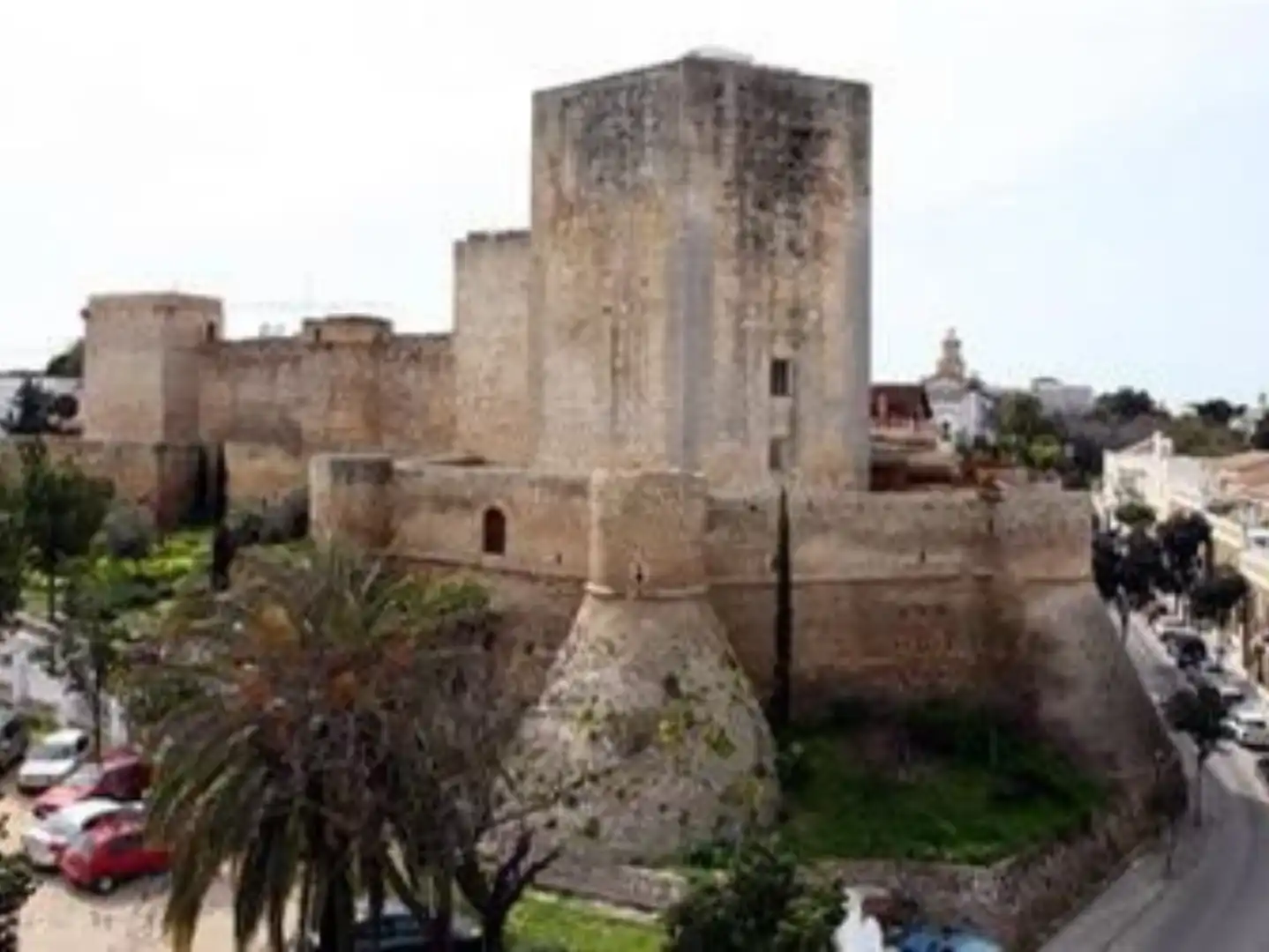 Wohnung zum Verkauf in Calle Carril San Diego, 52, Centro - Calzada - Cabo Noval Garten von Wohnung zum Verkauf in Sanlúcar de Barrameda mit Balkon