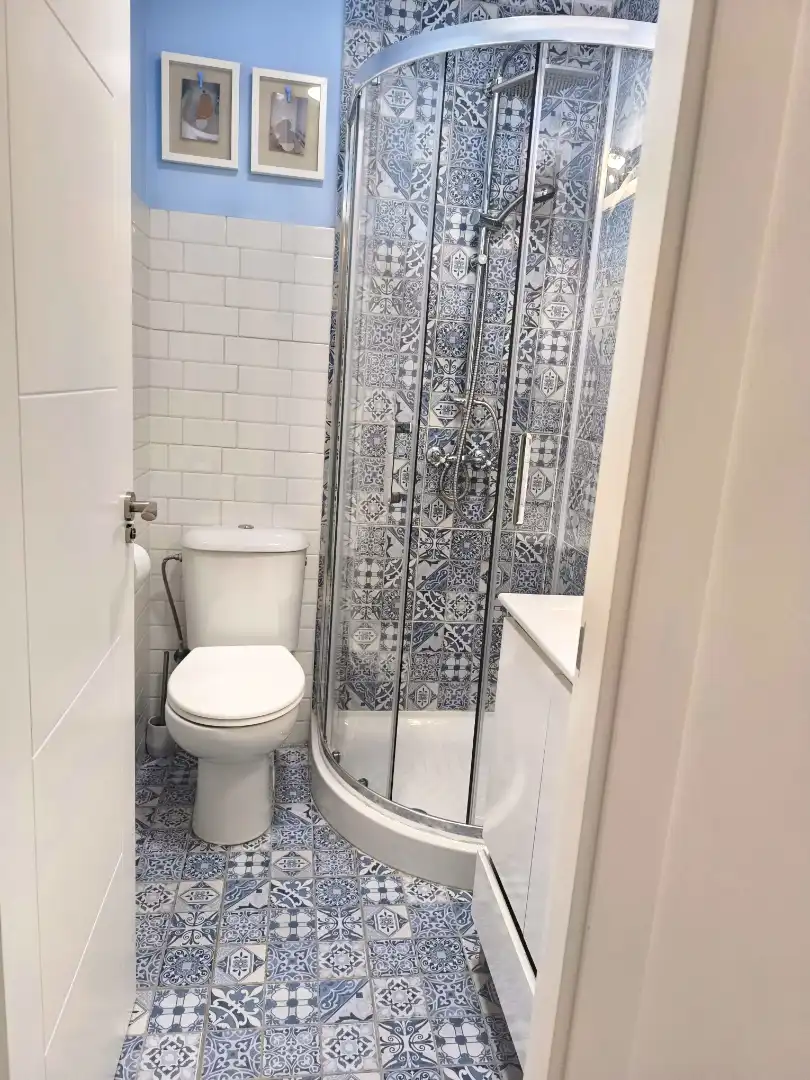 Wohnung zum Verkauf in Calle Carril San Diego, 52, Centro - Calzada - Cabo Noval Badezimmer von Wohnung zum Verkauf in Sanlúcar de Barrameda mit Balkon